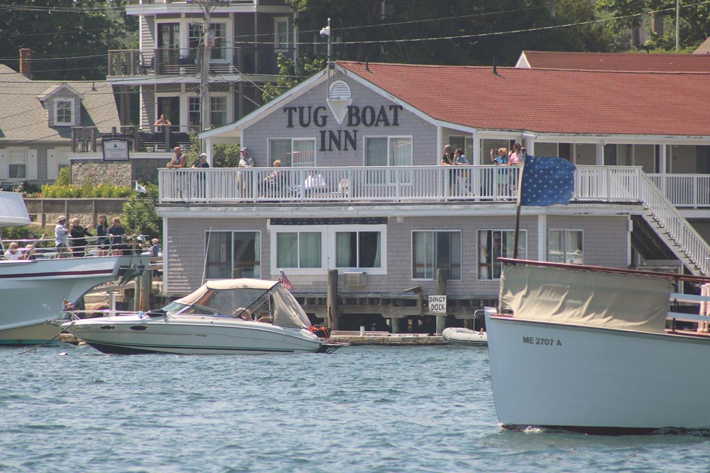 Tugboat Inn Бутбей-Харбор Экстерьер фото